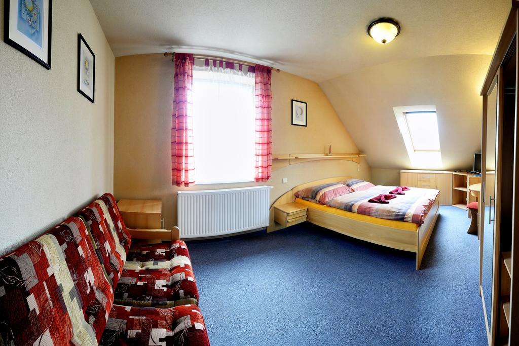 Penzion Na Pastousce Malsice Zimmer foto